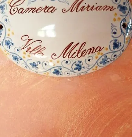 Milena Oda ve Kahvaltı 4*